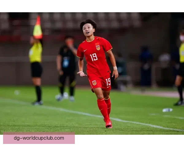 恒大足校发文祝贺首批培养球员张琳艳荣膺2024中国女子金球奖